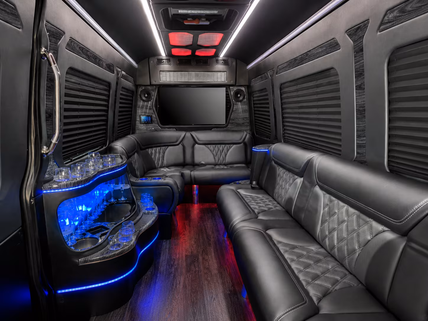finding group transportation to the port of new orleans has never been easier