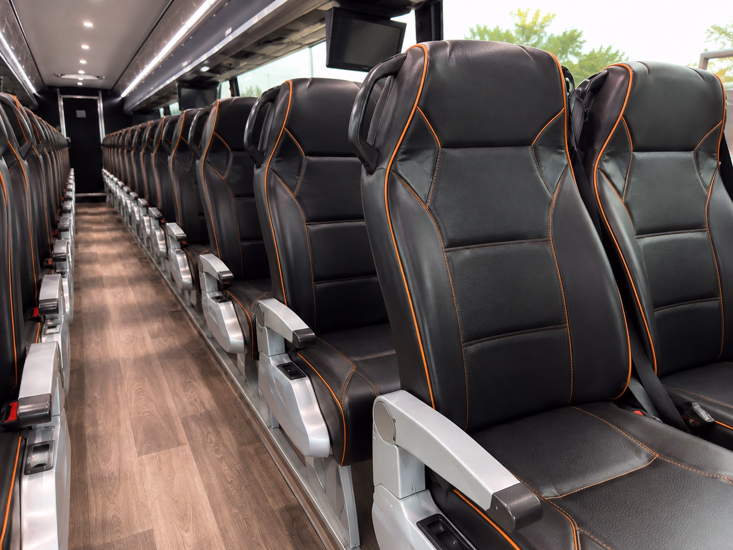 one bus handles the entire river road plantation wine run